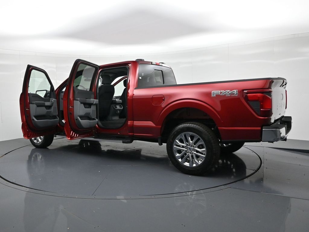 Ford F-150 Vehicle Full-screen Gallery Image 26