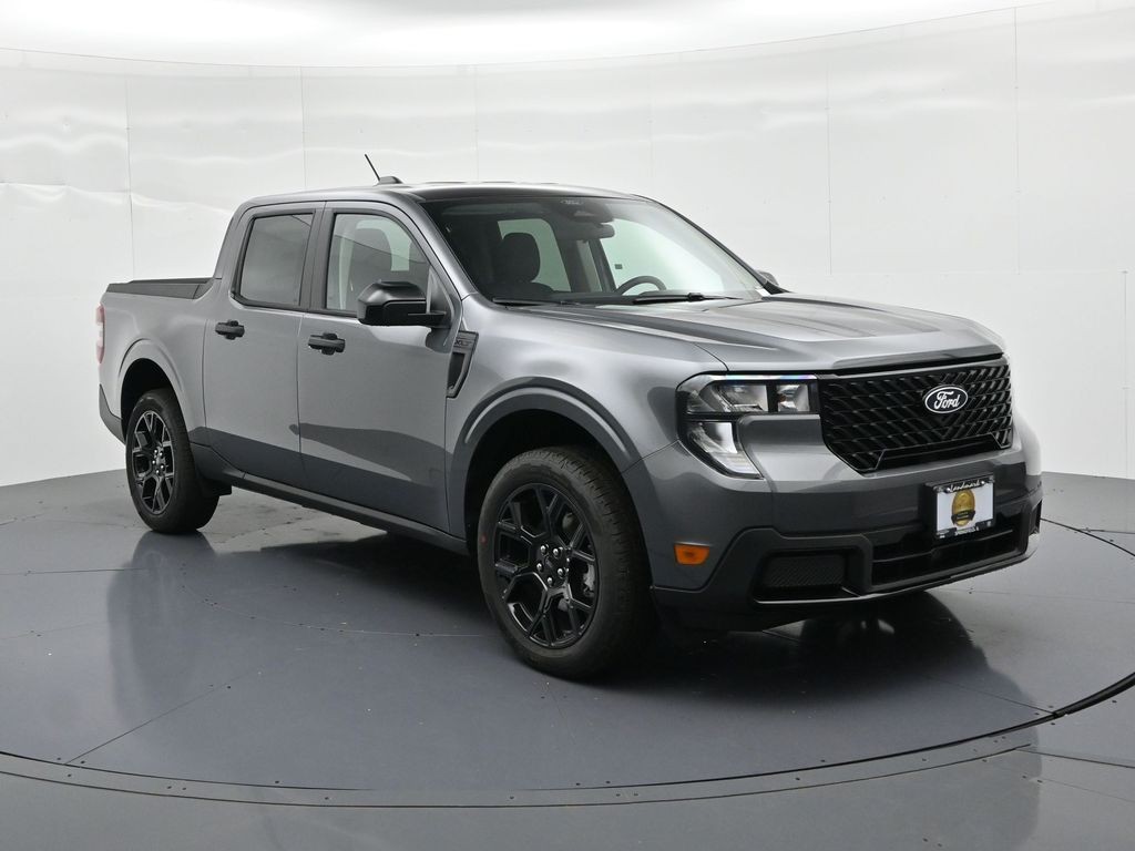 Ford Maverick Vehicle Full-screen Gallery Image 4