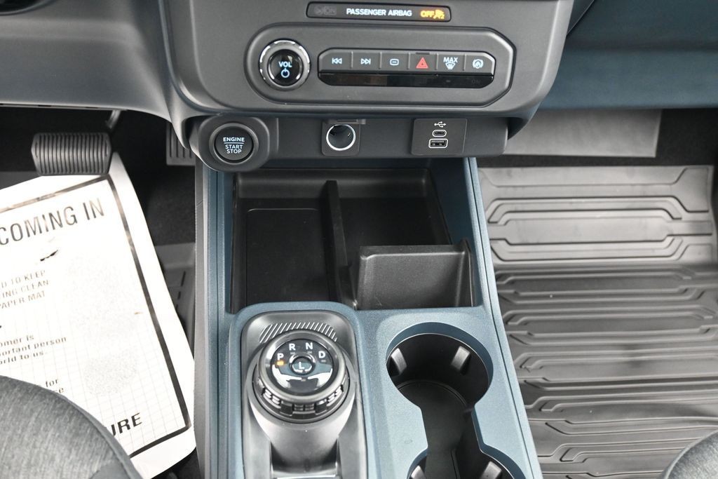 Ford Maverick Vehicle Full-screen Gallery Image 14