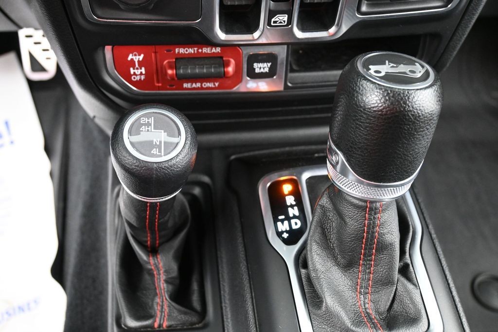 Jeep Wrangler Unlimited Vehicle Full-screen Gallery Image 13