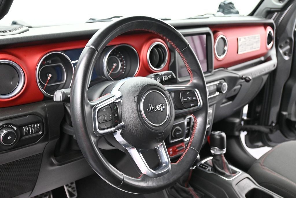 Jeep Wrangler Unlimited Vehicle Full-screen Gallery Image 15