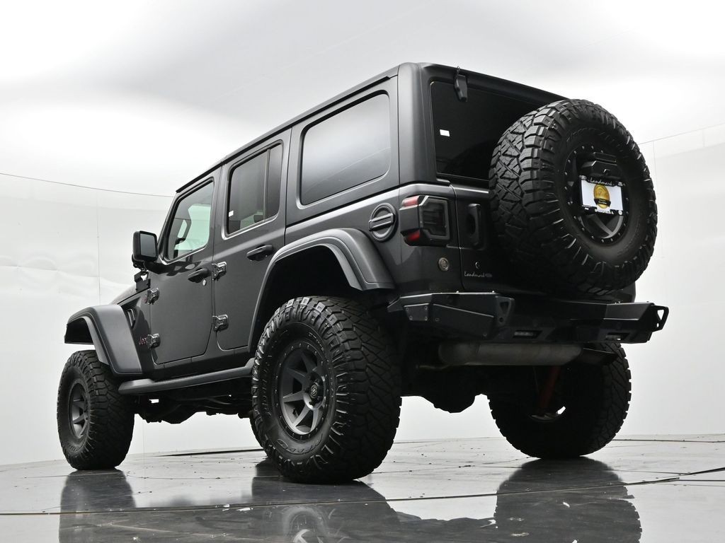 Jeep Wrangler Unlimited Vehicle Full-screen Gallery Image 20