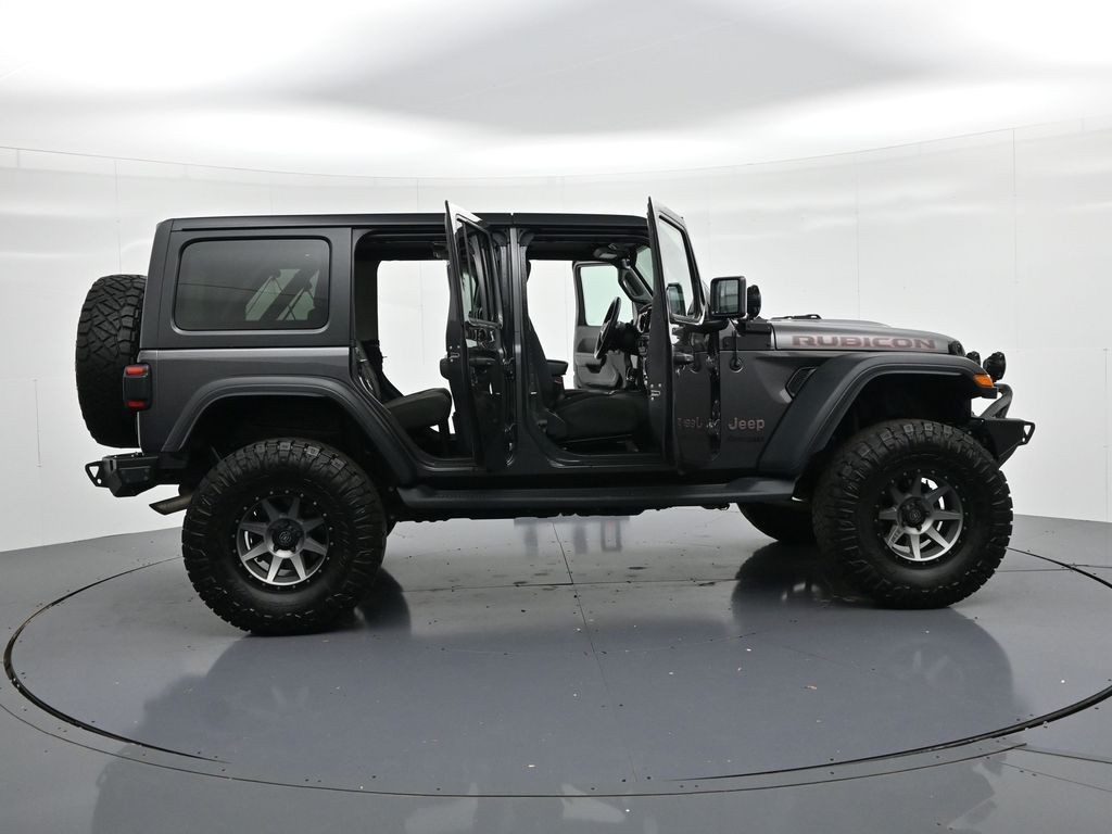 Jeep Wrangler Unlimited Vehicle Full-screen Gallery Image 24