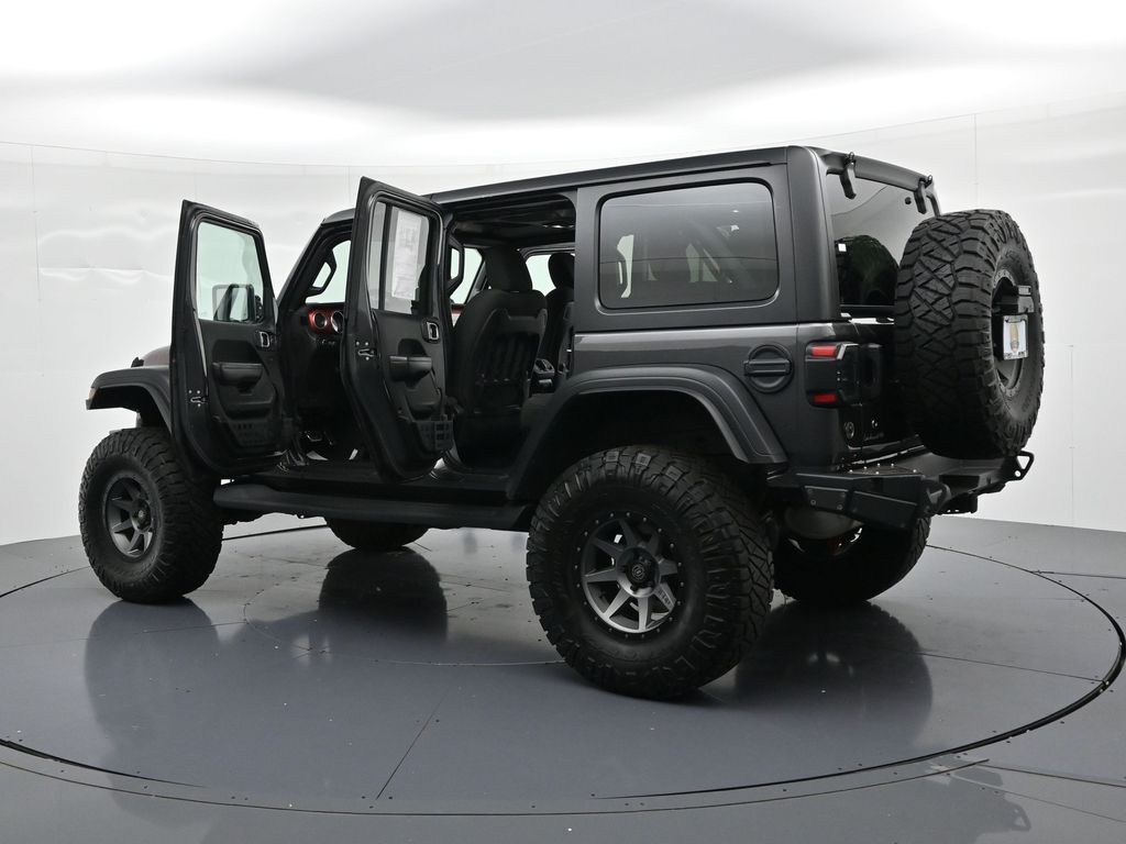 Jeep Wrangler Unlimited Vehicle Full-screen Gallery Image 25