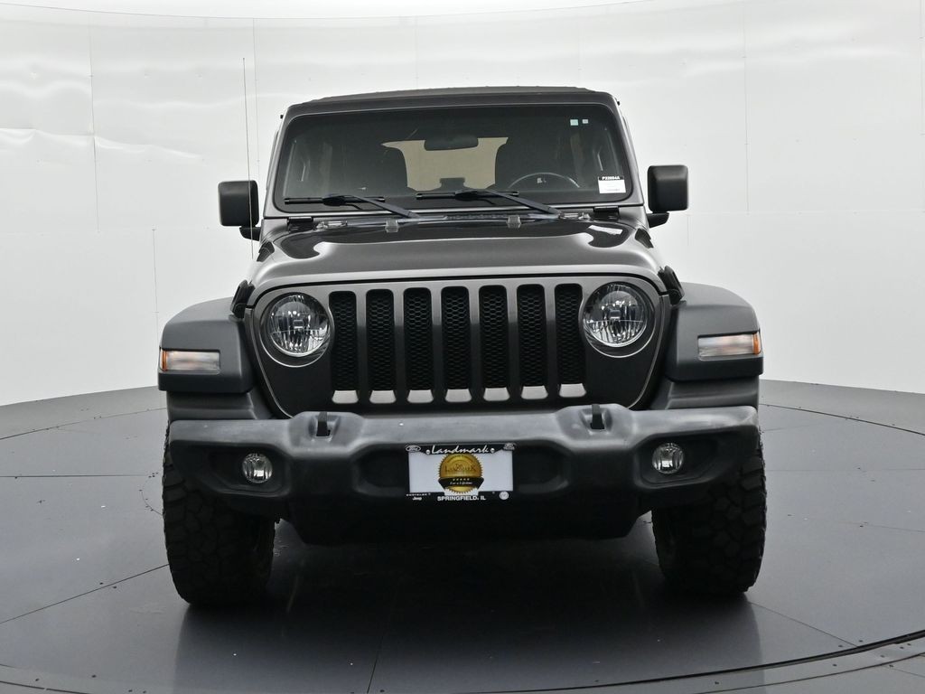 Jeep Wrangler Unlimited Vehicle Full-screen Gallery Image 3