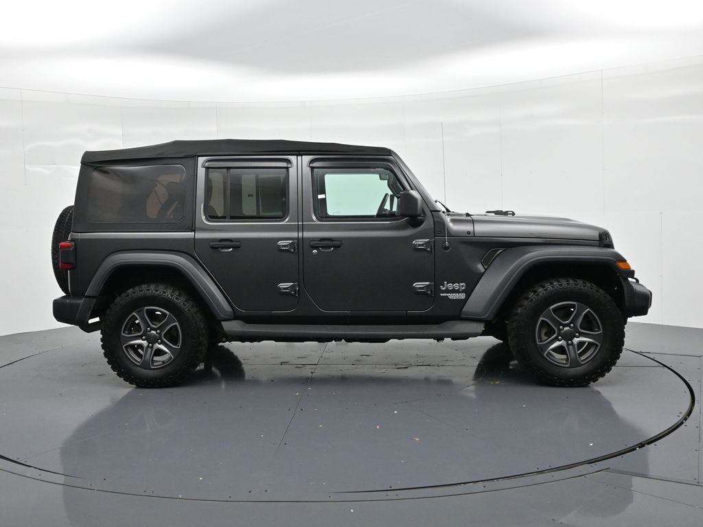 Jeep Wrangler Unlimited Vehicle Full-screen Gallery Image 5
