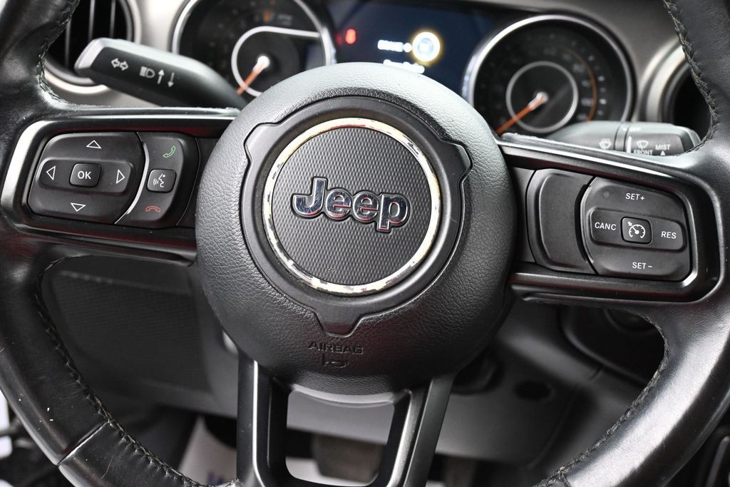 Jeep Wrangler Unlimited Vehicle Full-screen Gallery Image 12