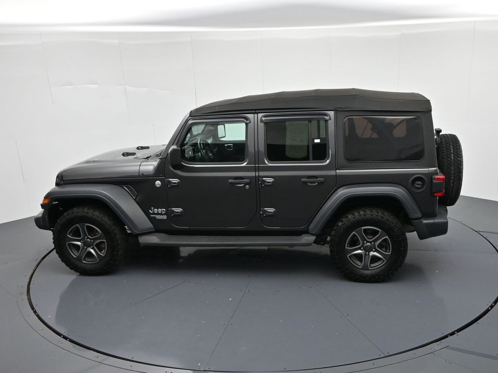 Jeep Wrangler Unlimited Vehicle Full-screen Gallery Image 17