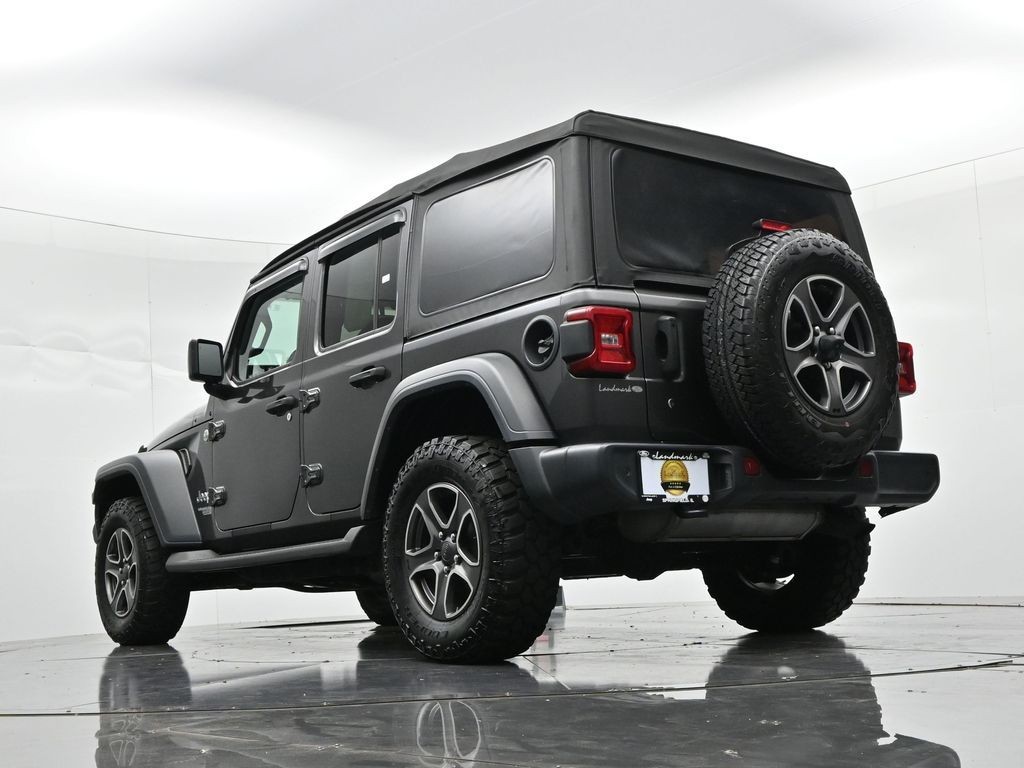 Jeep Wrangler Unlimited Vehicle Full-screen Gallery Image 18
