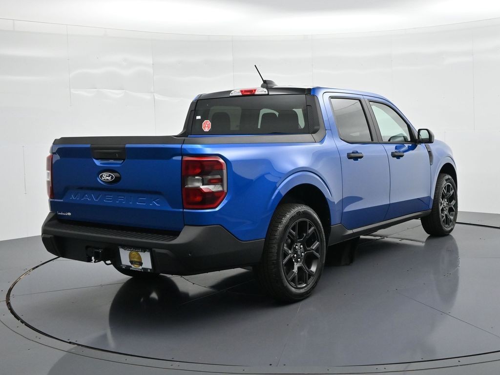 Ford Maverick Vehicle Full-screen Gallery Image 6