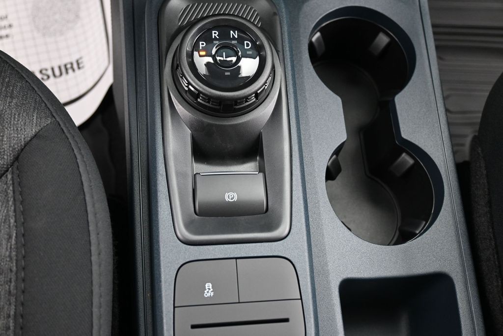 Ford Maverick Vehicle Full-screen Gallery Image 12