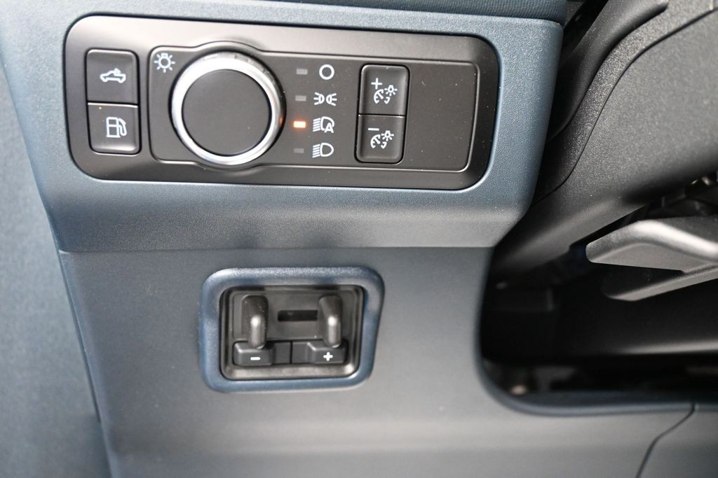 Ford Maverick Vehicle Full-screen Gallery Image 15