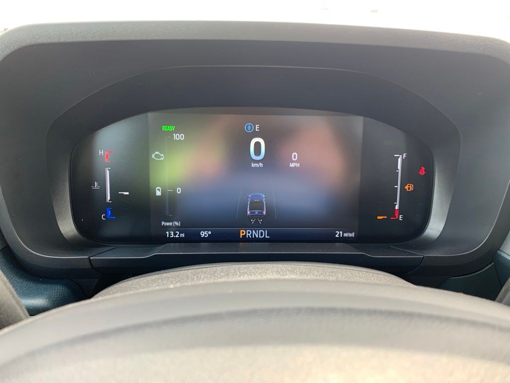 Ford Maverick Vehicle Full-screen Gallery Image 13