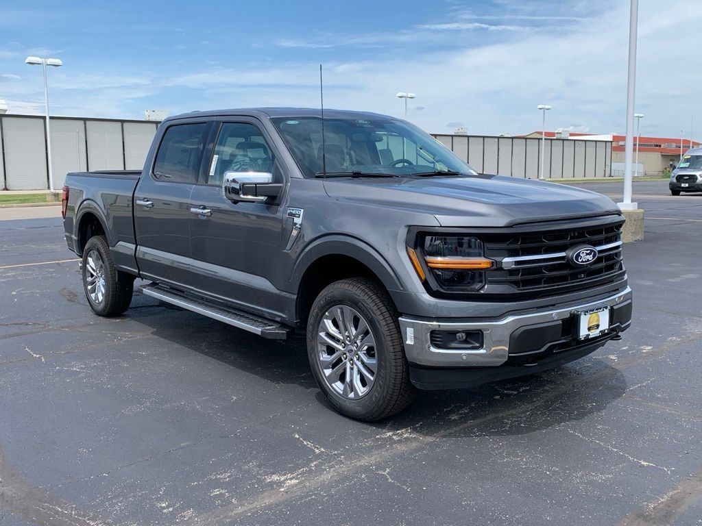 Ford F-150 Vehicle Full-screen Gallery Image 9
