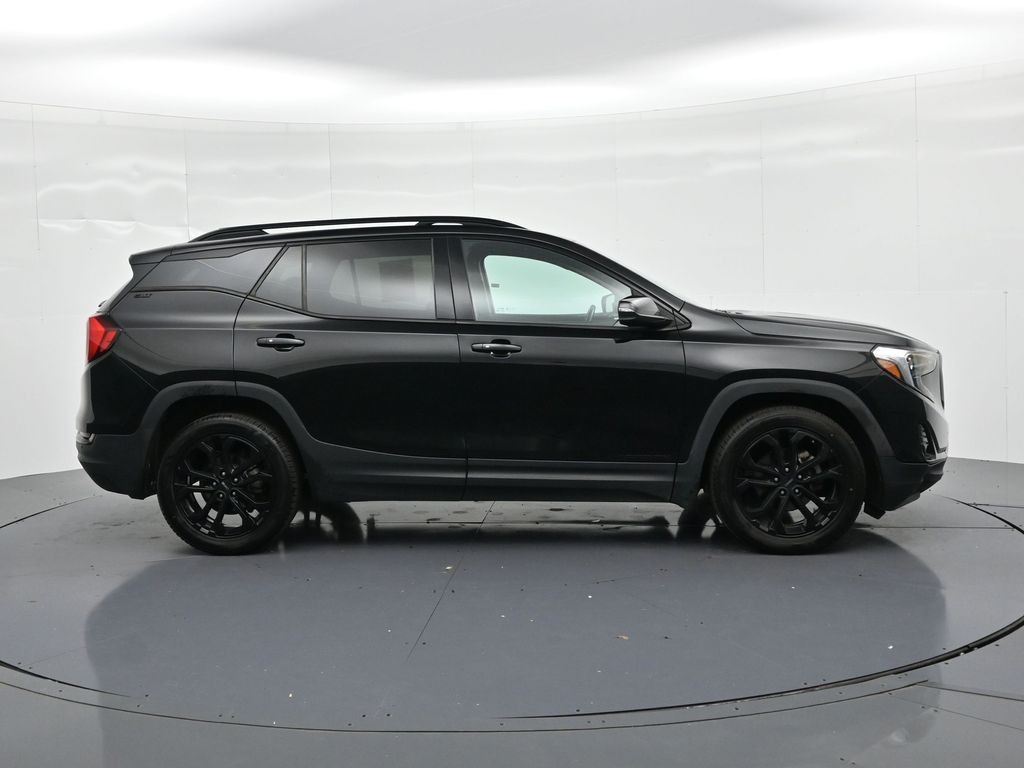 GMC Terrain Vehicle Full-screen Gallery Image 5