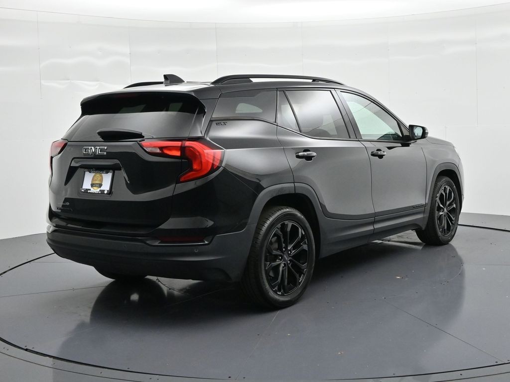GMC Terrain Vehicle Full-screen Gallery Image 6