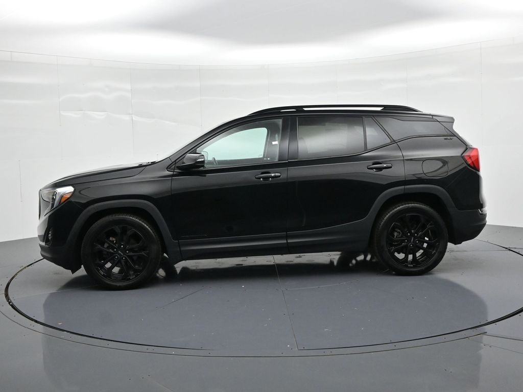 GMC Terrain Vehicle Full-screen Gallery Image 9