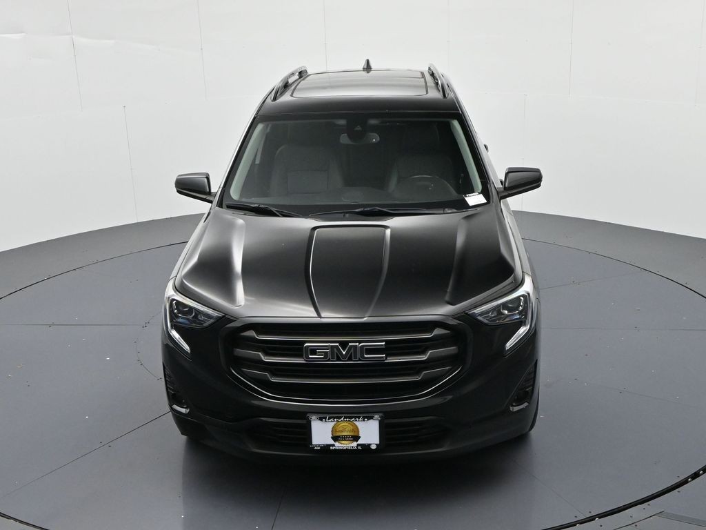 GMC Terrain Vehicle Full-screen Gallery Image 16