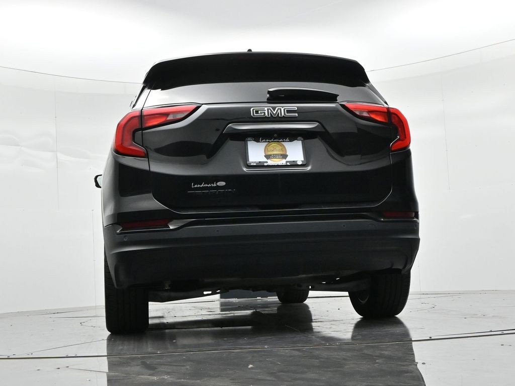 GMC Terrain Vehicle Full-screen Gallery Image 20