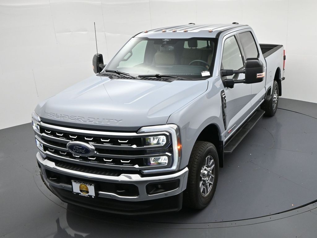 Ford Super Duty F-350 SRW Vehicle Full-screen Gallery Image 19