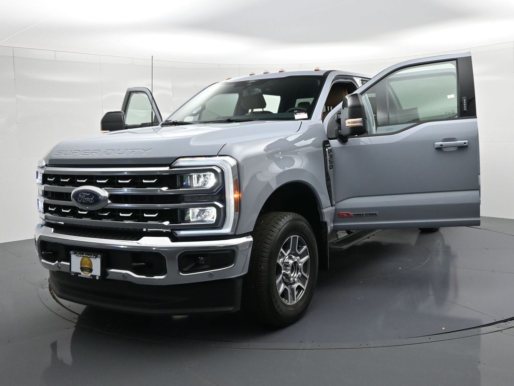 Ford Super Duty F-350 SRW Vehicle Full-screen Gallery Image 27