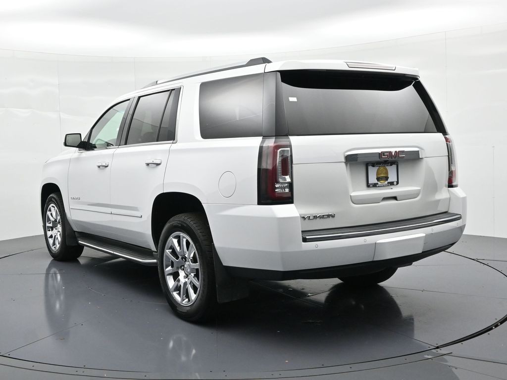 GMC Yukon Vehicle Full-screen Gallery Image 8
