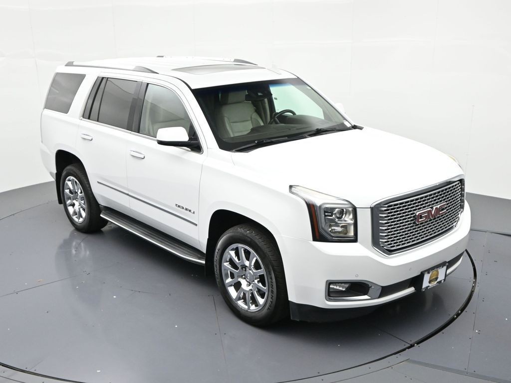 GMC Yukon Vehicle Full-screen Gallery Image 17