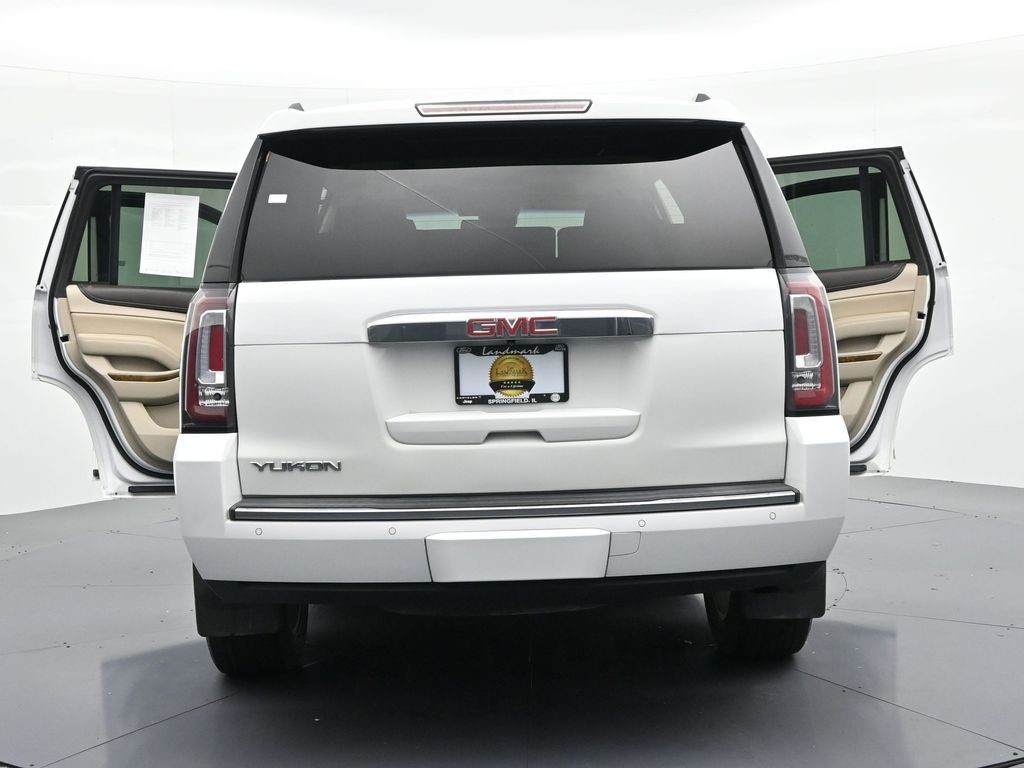 GMC Yukon Vehicle Full-screen Gallery Image 28
