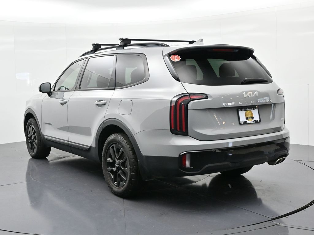 Kia Telluride Vehicle Full-screen Gallery Image 8