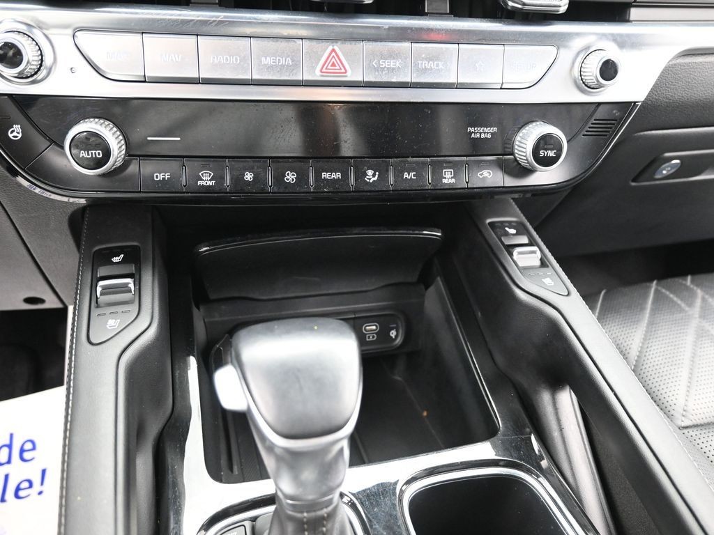 Kia Telluride Vehicle Full-screen Gallery Image 14