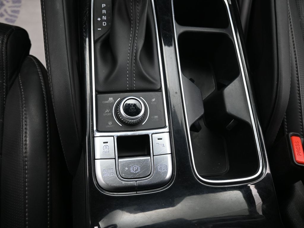Kia Telluride Vehicle Full-screen Gallery Image 15