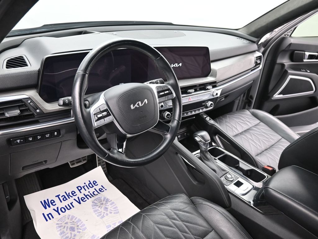 Kia Telluride Vehicle Full-screen Gallery Image 16