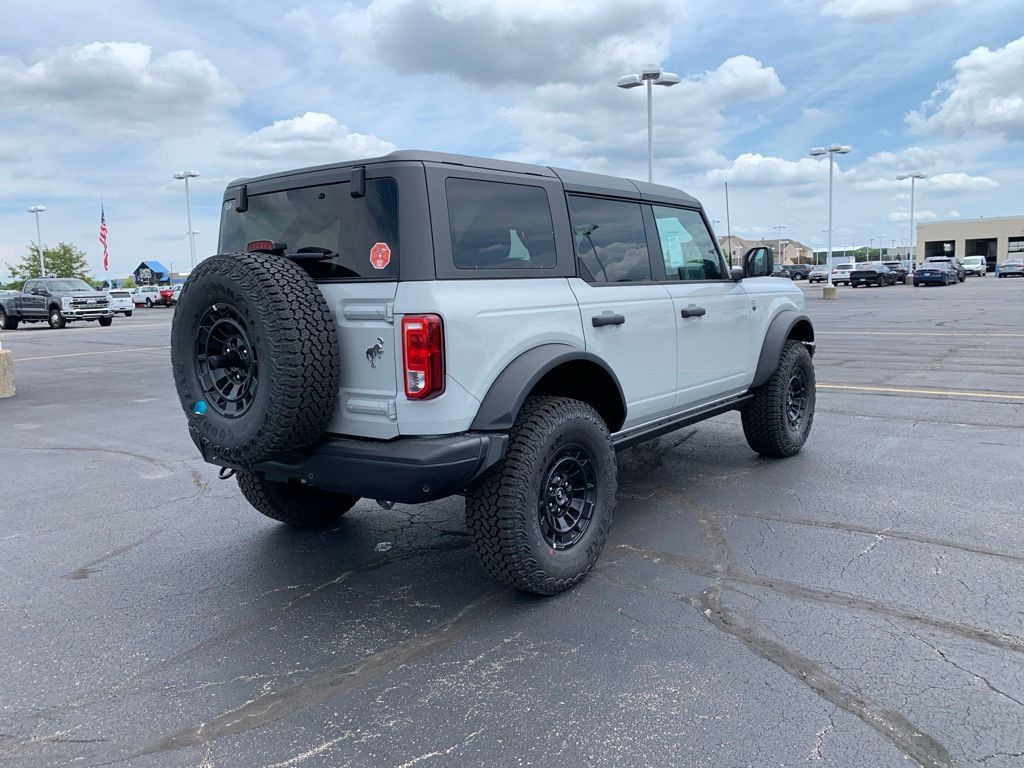 Ford Bronco Vehicle Full-screen Gallery Image 7