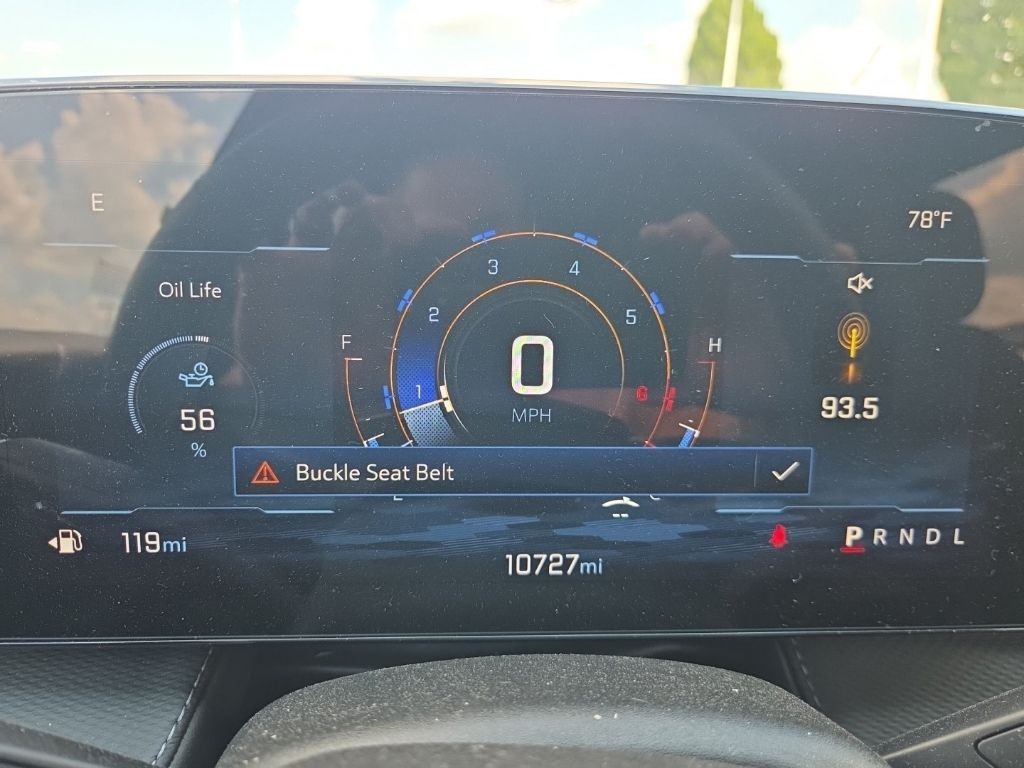 Chevrolet Equinox Vehicle Full-screen Gallery Image 11