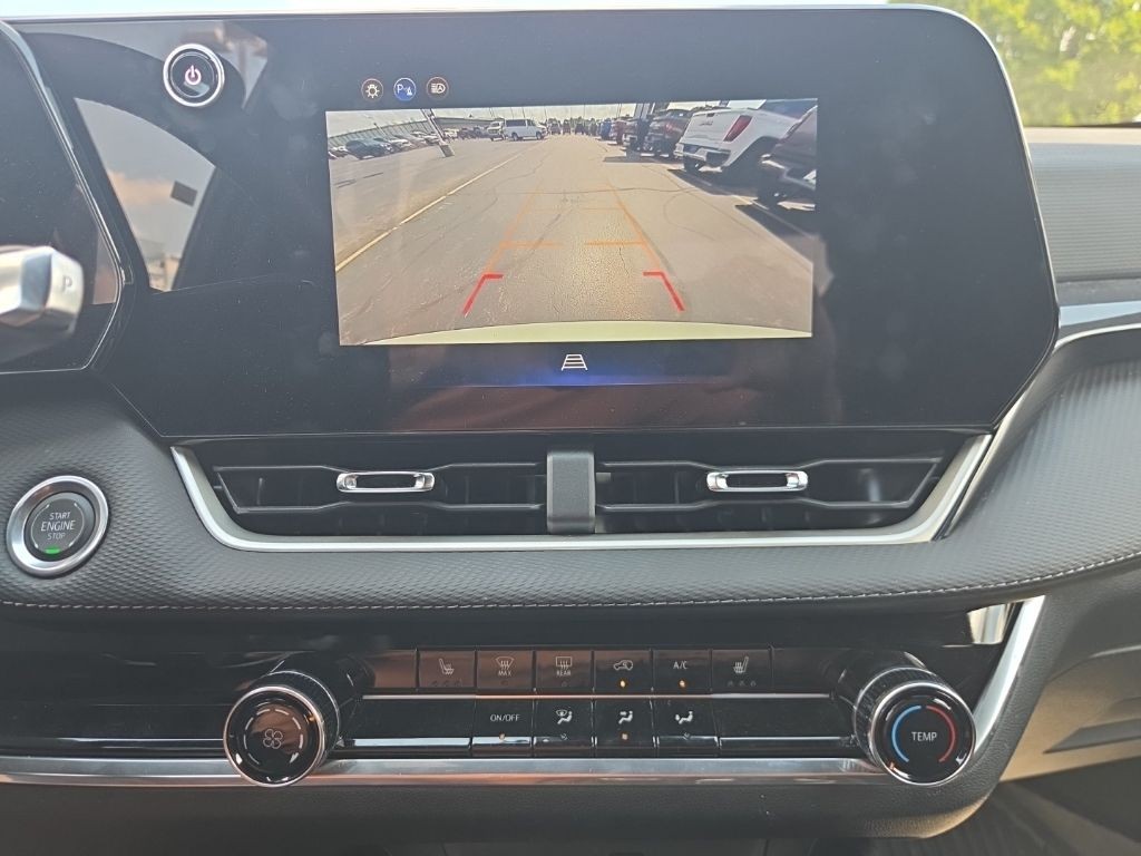 Chevrolet Equinox Vehicle Full-screen Gallery Image 14