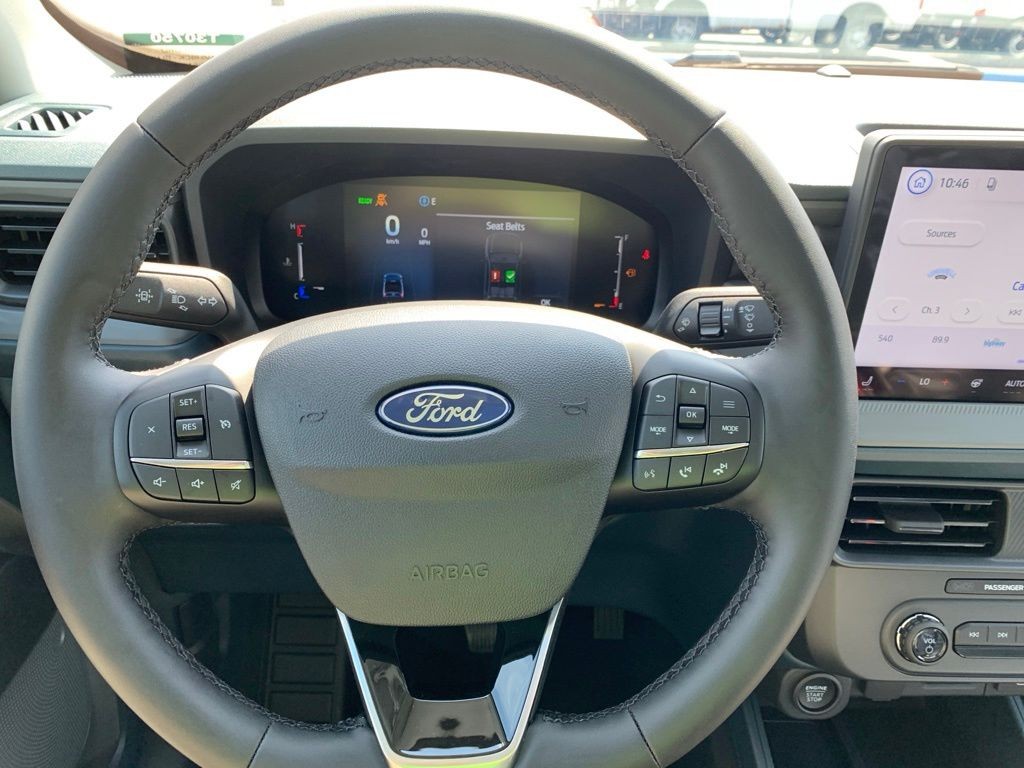 Ford Maverick Vehicle Full-screen Gallery Image 12
