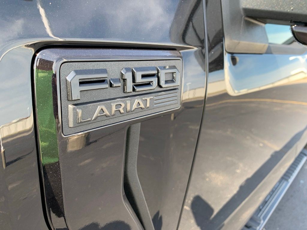 Ford F-150 Vehicle Full-screen Gallery Image 3