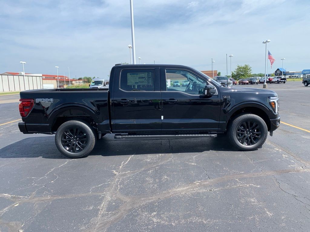 Ford F-150 Vehicle Full-screen Gallery Image 8
