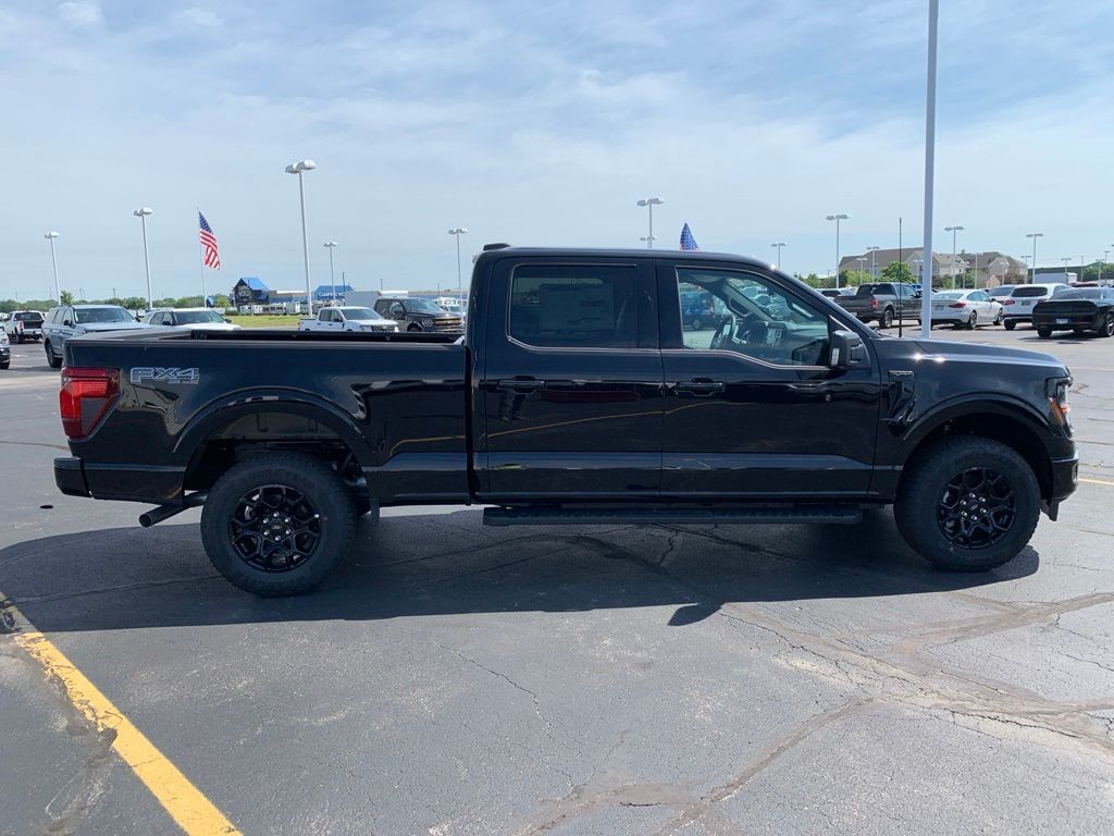 Ford F-150 Vehicle Full-screen Gallery Image 8