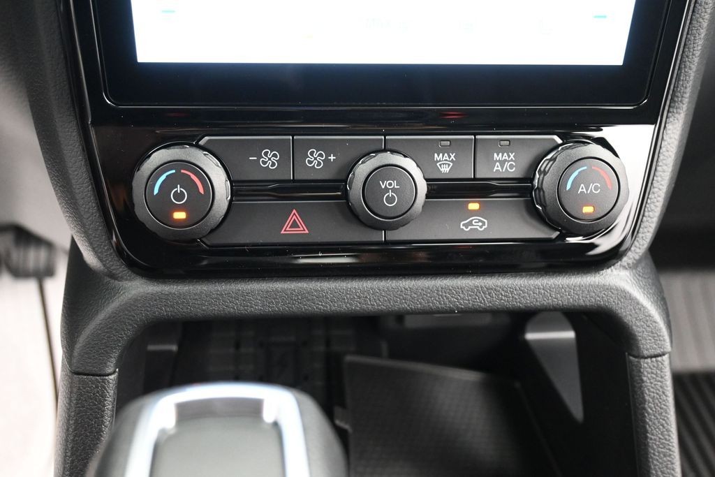 Ford Ranger Vehicle Full-screen Gallery Image 12