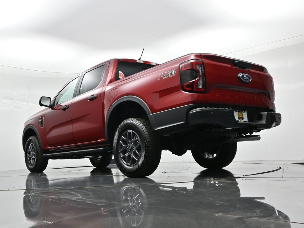 Ford Ranger Vehicle Full-screen Gallery Image 21