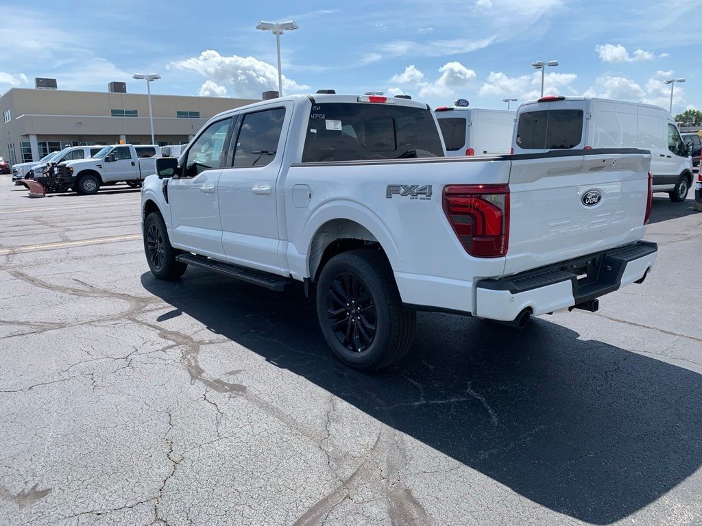 Ford F-150 Vehicle Full-screen Gallery Image 6