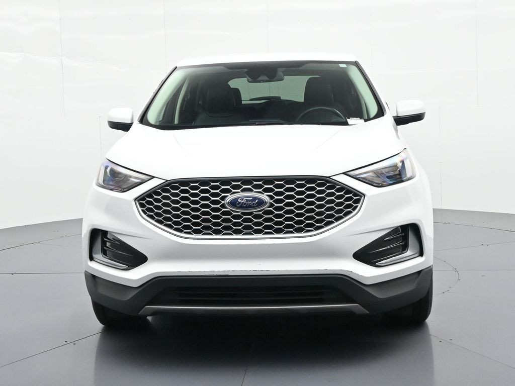 Ford Edge Vehicle Full-screen Gallery Image 3