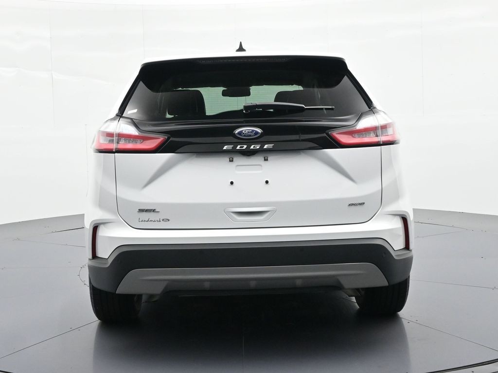 Ford Edge Vehicle Full-screen Gallery Image 7
