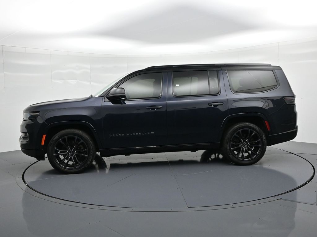 Jeep Grand Wagoneer Vehicle Full-screen Gallery Image 9