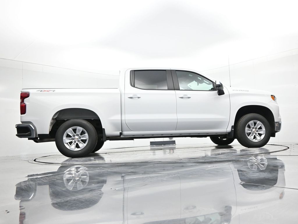 Chevrolet Silverado 1500 Vehicle Full-screen Gallery Image 23