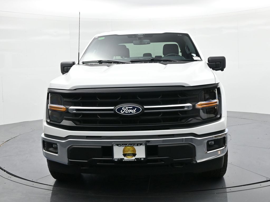 Ford F-150 Vehicle Full-screen Gallery Image 2