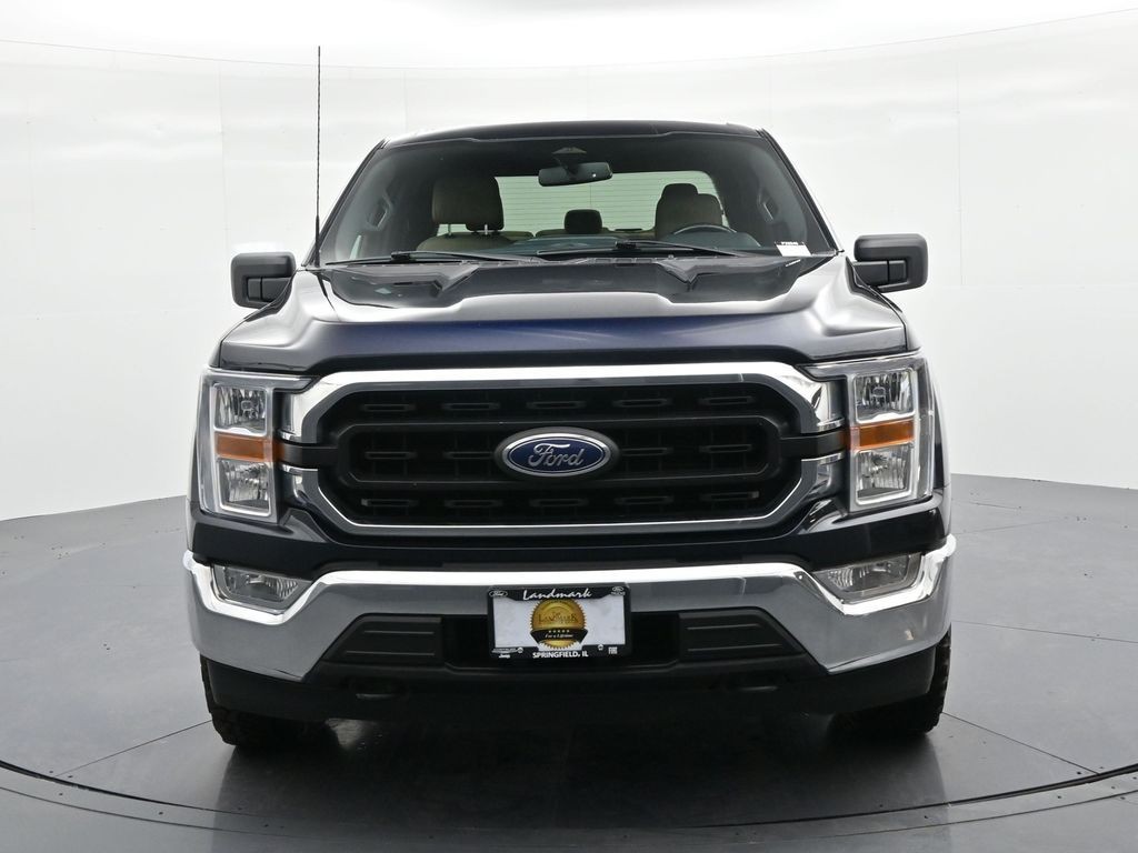 Ford F-150 Vehicle Full-screen Gallery Image 2