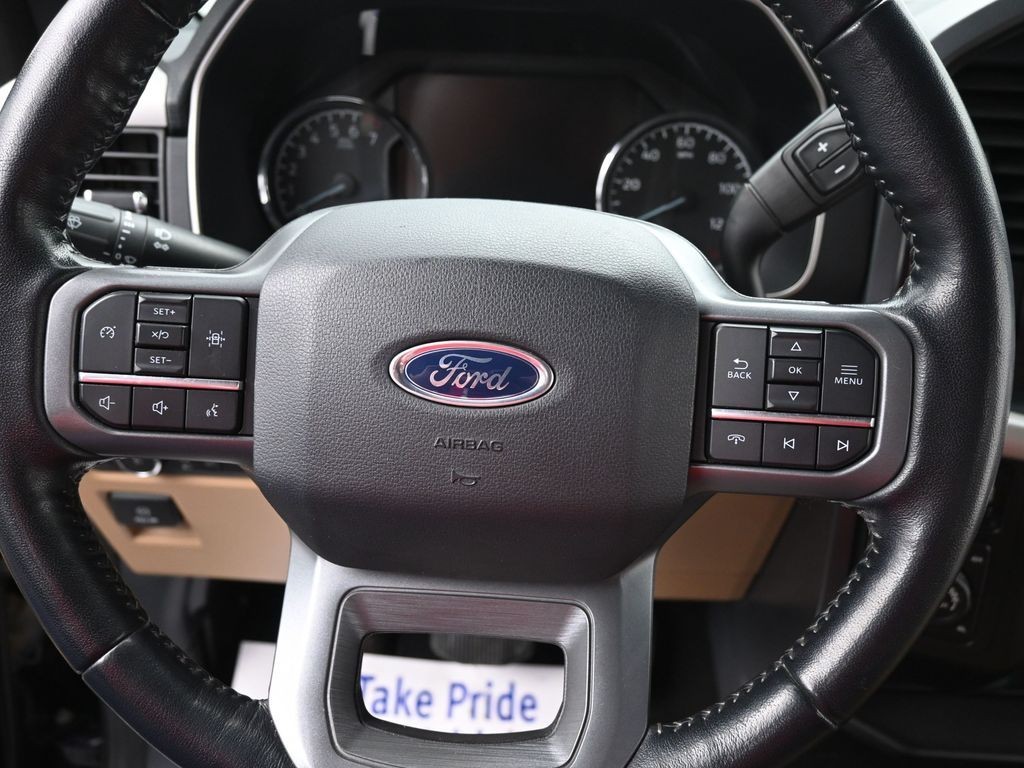 Ford F-150 Vehicle Full-screen Gallery Image 14