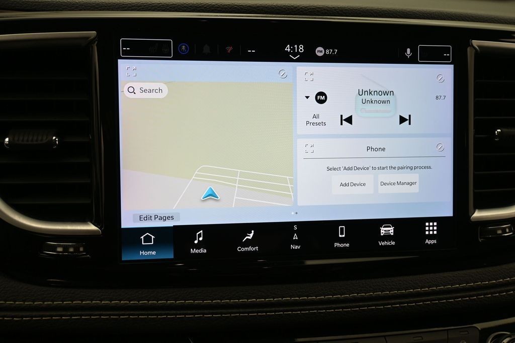 Chrysler Pacifica Vehicle Full-screen Gallery Image 10